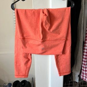 Lululemon WunderTrain Size 6 25” Inseam